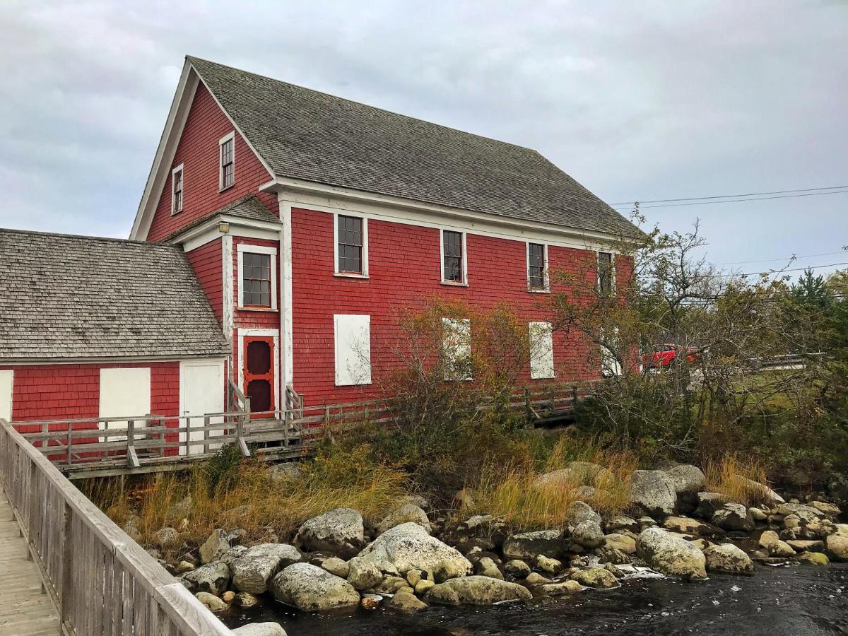 The East Wind Guesthouse Clark's Harbour Exterior photo